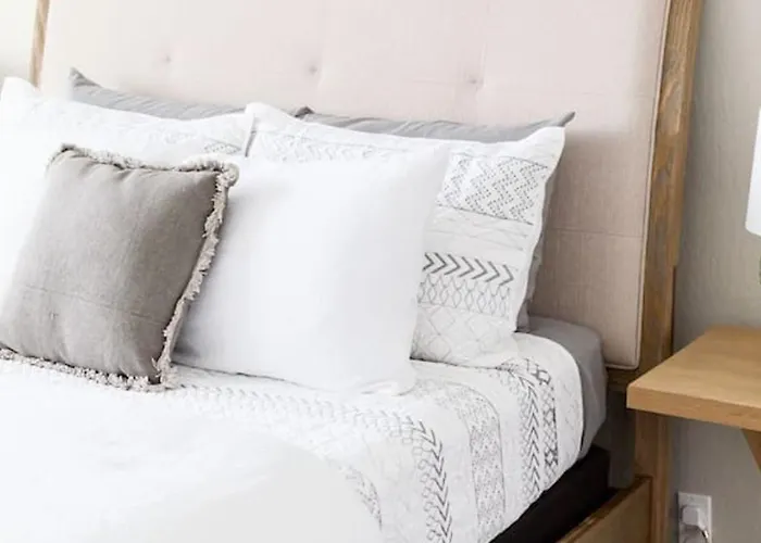 Updated In A Old Town Location Scottsdale